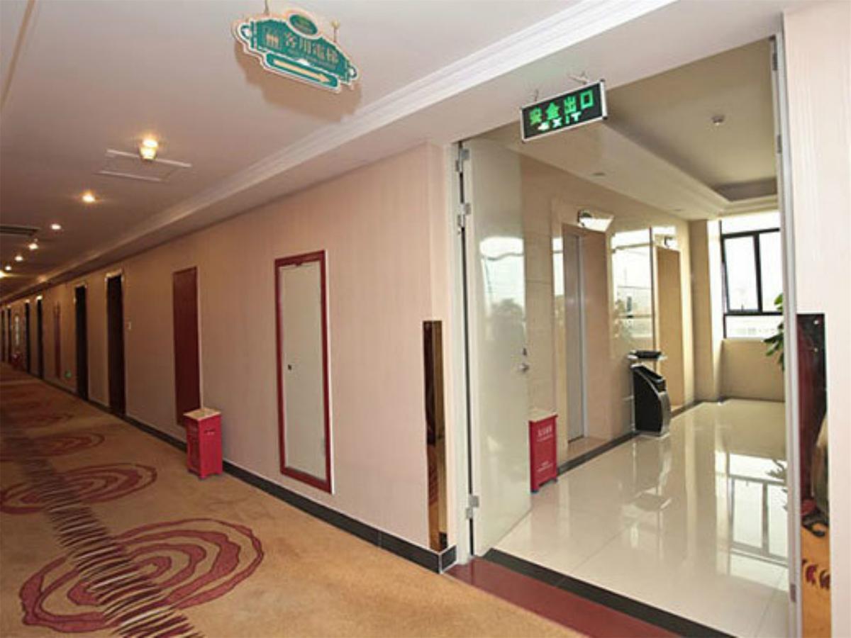 Vienna Hotel Guangzhou Airport Экстерьер фото