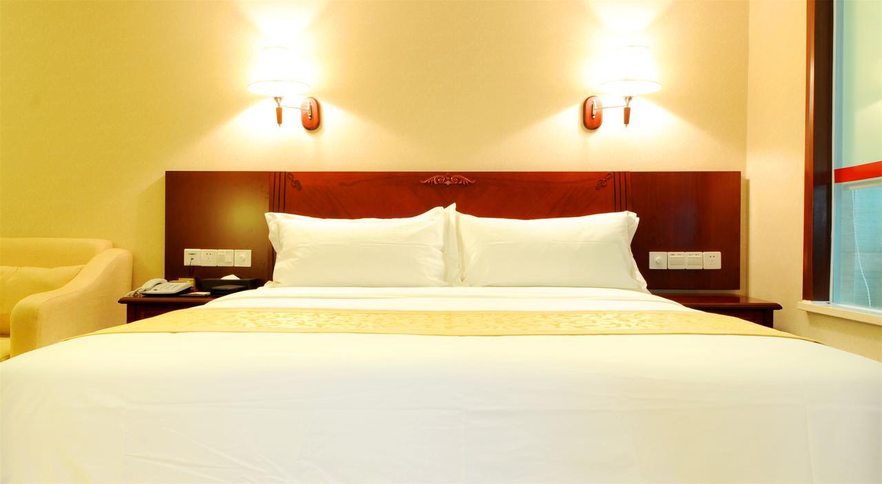 Vienna Hotel Guangzhou Airport Экстерьер фото