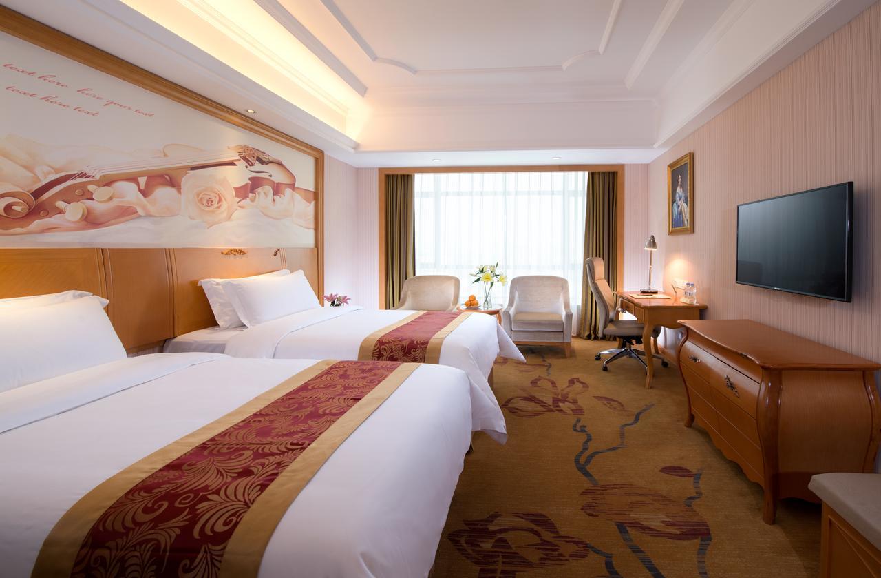 Vienna Hotel Guangzhou Airport Экстерьер фото