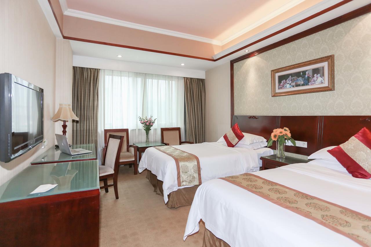 Vienna Hotel Guangzhou Airport Экстерьер фото